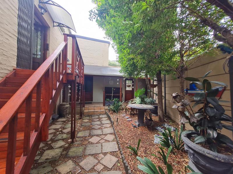 To Let 4 Bedroom Property for Rent in Rome Glen Western Cape
